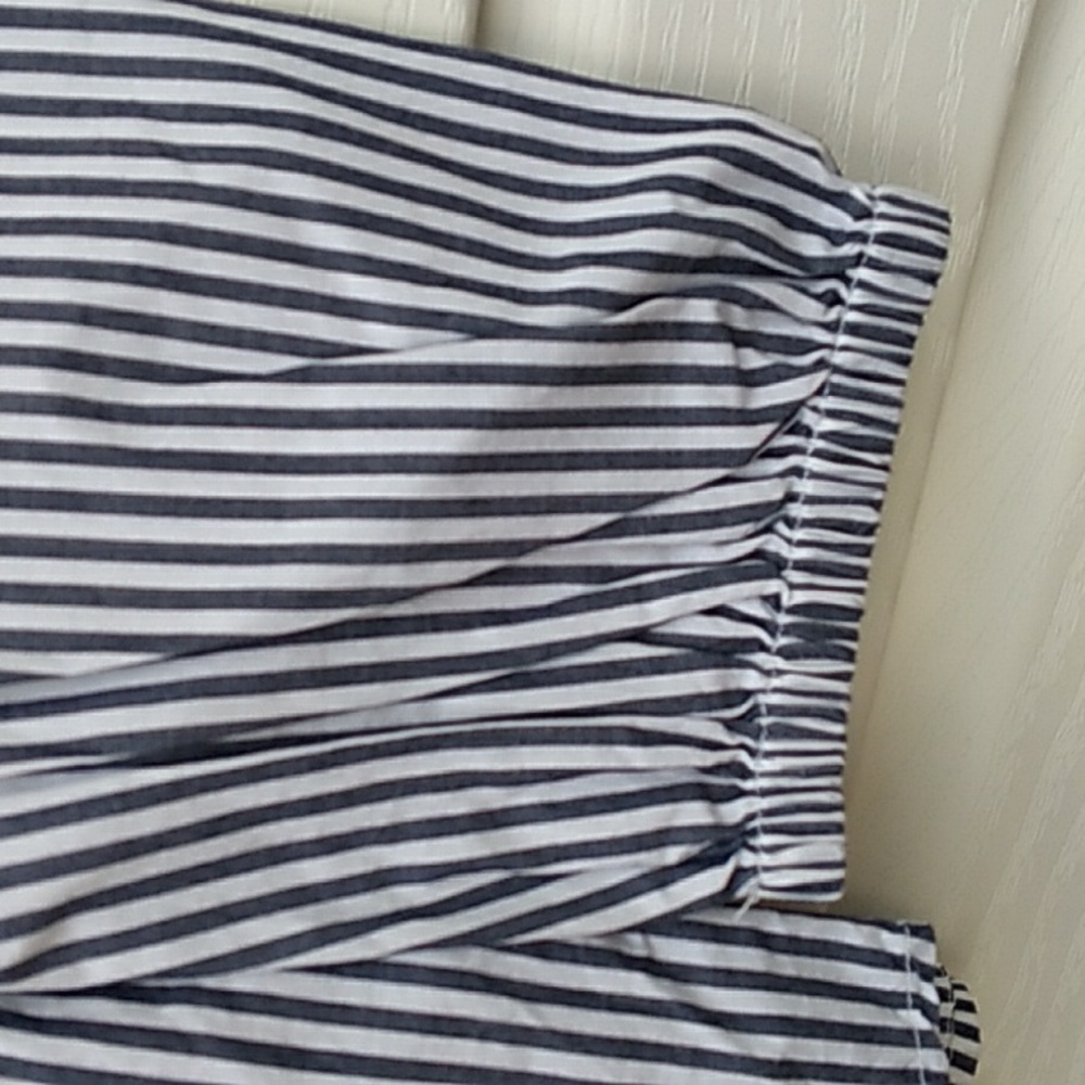 GAP top - Picture 4 of 5